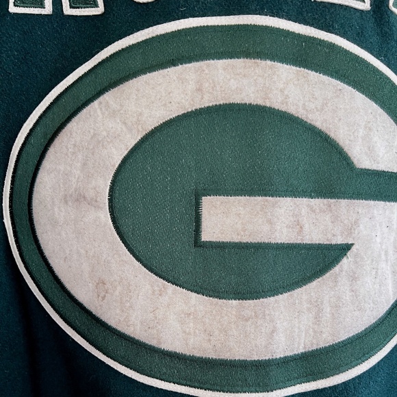 Green Bay Packers Bomber Jacket with leather sleeves, shoulders, trim. - Picture 7 of 10